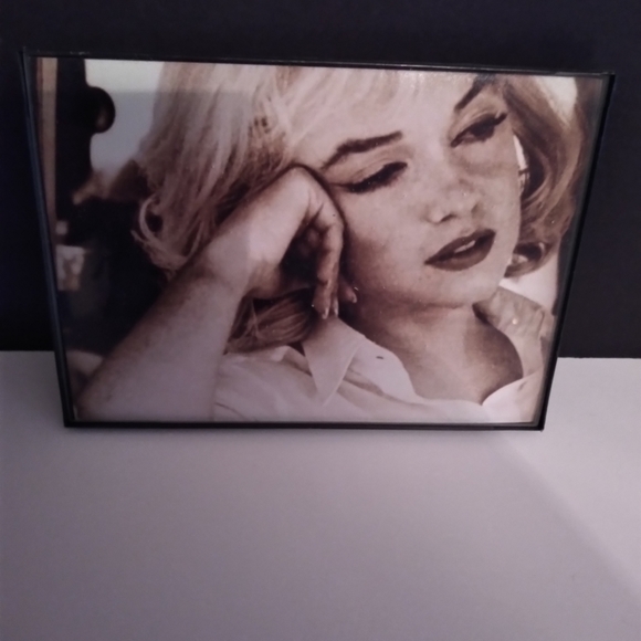 Marilyn Pictures - Picture 2 of 3